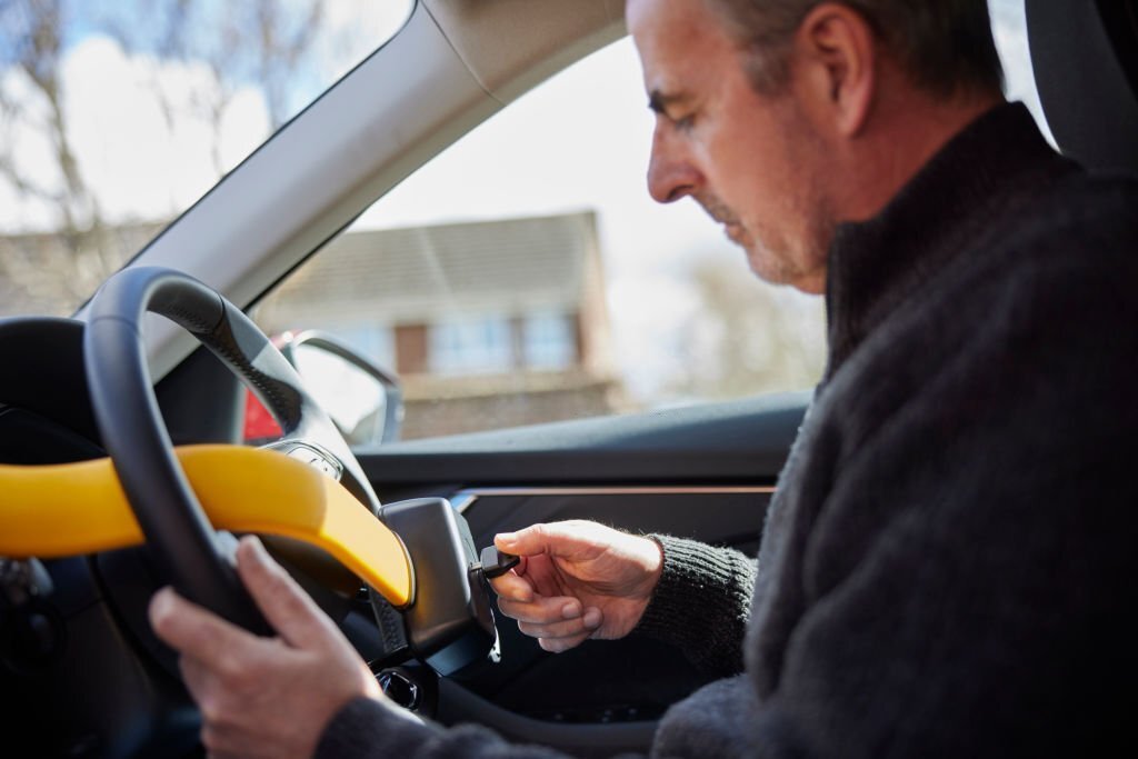 No More Hassles: Step-by-Step Instructions on How to Disable a Steering Wheel Lock